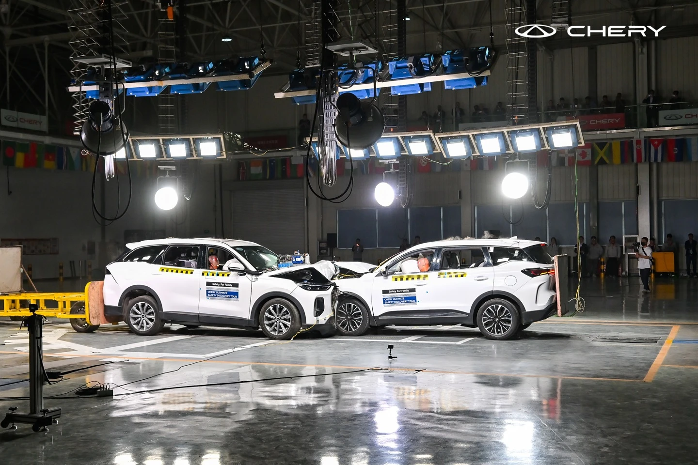 Глобальный краш-тест Chery Tiggo 9: проверка безопасности сложным тройным столкновением